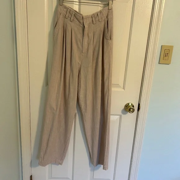 Free People - Picture 1 of 4